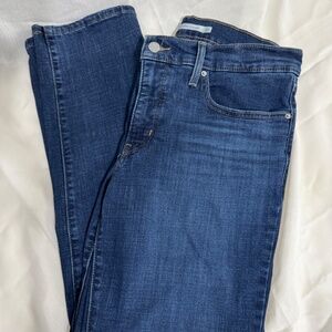 LEVIS - LEVI STRAUSS• 314 SHAPING STRAIGHT JEANS 30x28 Dark Wash